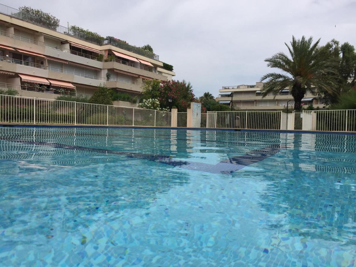 Appartement Brigitte Centre Tropez Parking Piscine Wifi Vue